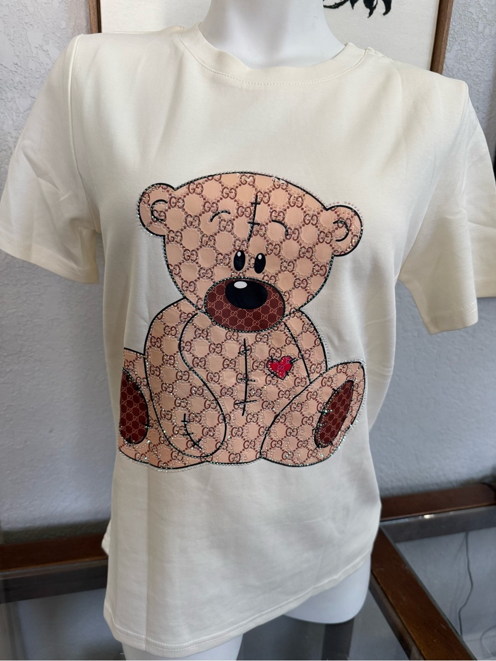 Women’s Cream Bear logo Graphic Tee